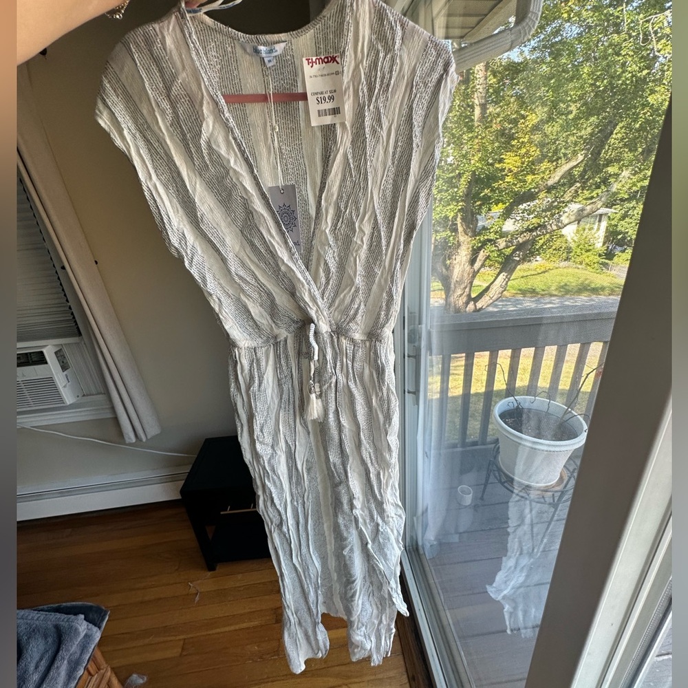 NWT BEACH COVERUP